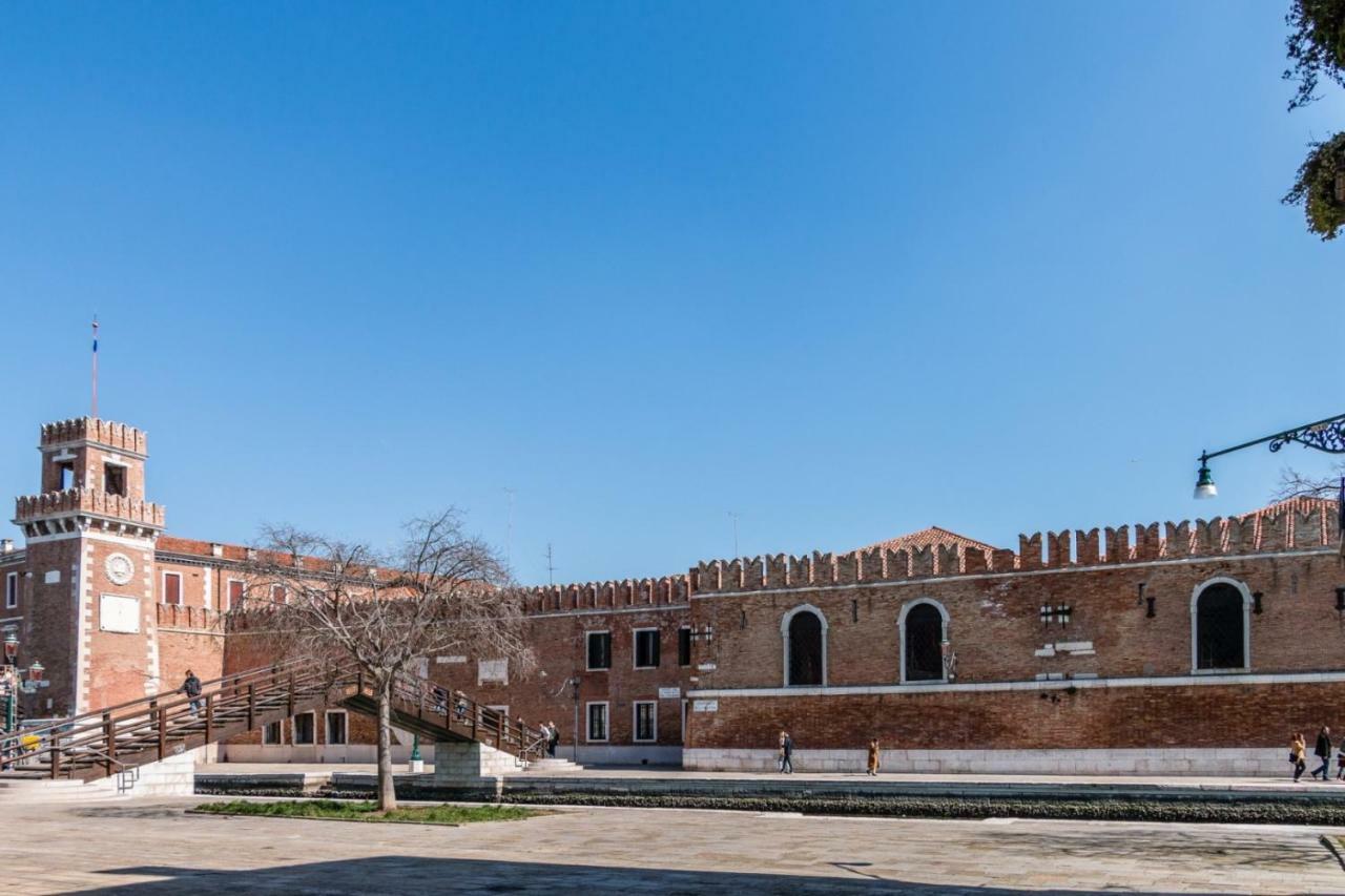 Arsenale 2352 Home Library By Biennale Exhibition Venice Exterior photo